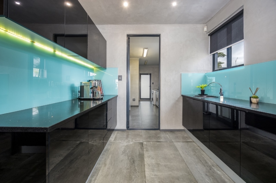 5 Bedroom Property for Sale in Deo Gracia Western Cape